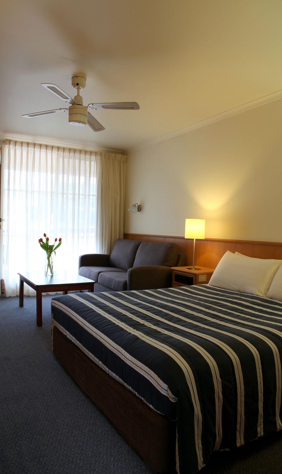 Summerhill Motor Inn (Adults Only) Merimbula Buitenkant foto