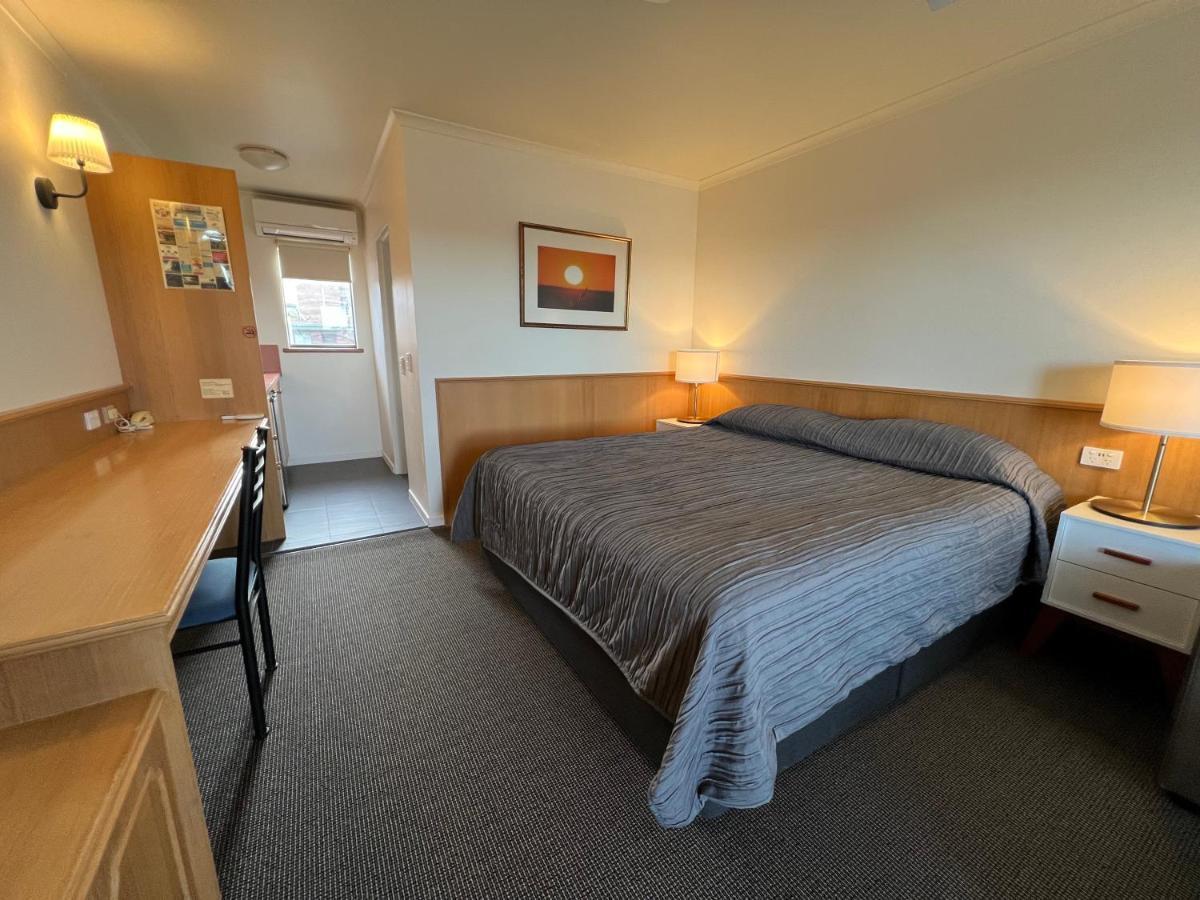 Summerhill Motor Inn (Adults Only) Merimbula Buitenkant foto