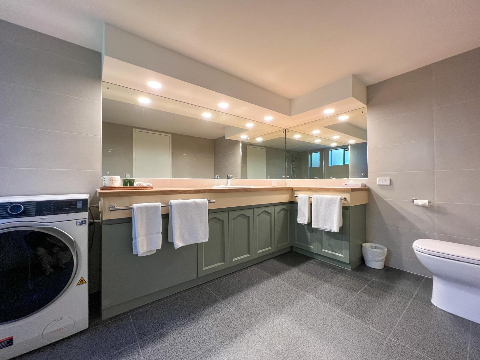 Summerhill Motor Inn (Adults Only) Merimbula Buitenkant foto