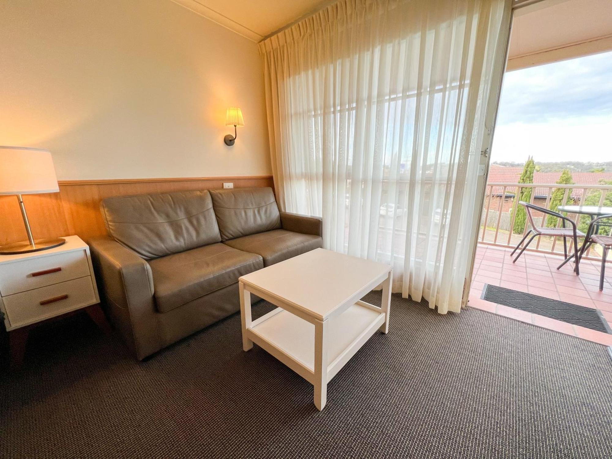 Summerhill Motor Inn (Adults Only) Merimbula Buitenkant foto