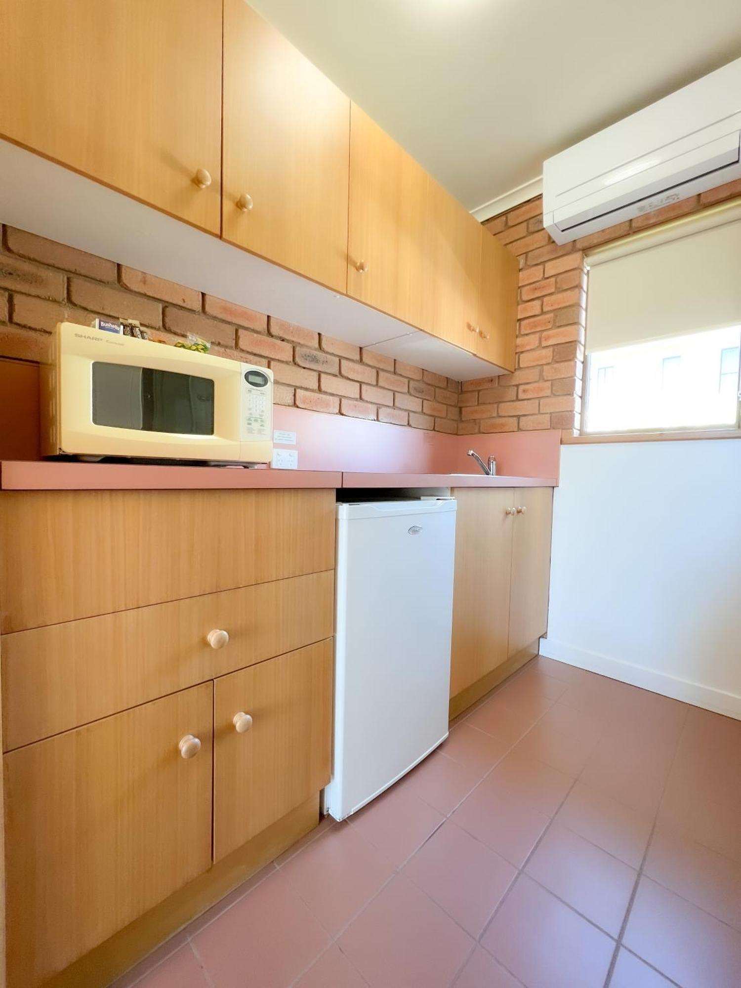 Summerhill Motor Inn (Adults Only) Merimbula Buitenkant foto
