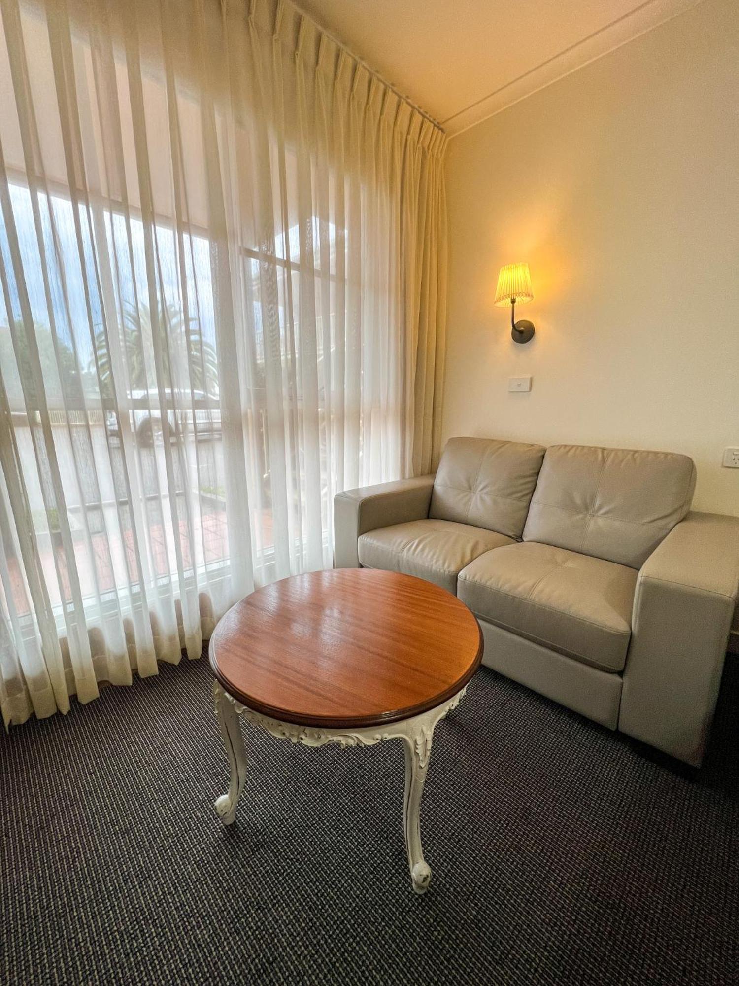Summerhill Motor Inn (Adults Only) Merimbula Buitenkant foto