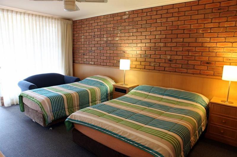Summerhill Motor Inn (Adults Only) Merimbula Buitenkant foto