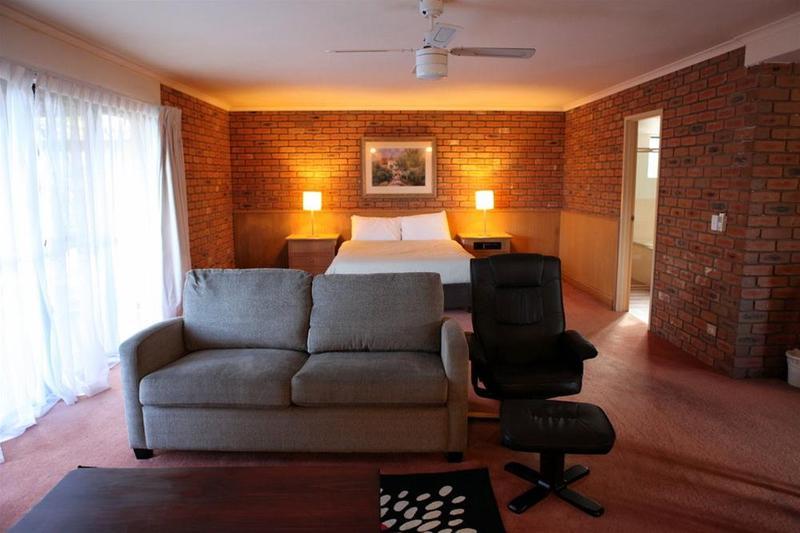 Summerhill Motor Inn (Adults Only) Merimbula Buitenkant foto